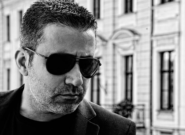 Şarkıcı Emrah'tan hayranlarını yıkan haber - Sayfa 2