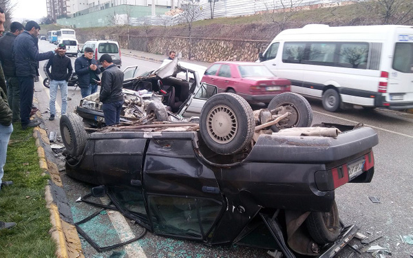 Gaziantep'te akılalmaz kaza: 7 metreden aracın üzerine uçtu! - Sayfa 3