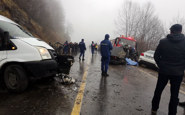 Ordu'da öğrenci servisi otomobille çarpıştı: 2 ölü, 4 yaralı - Sayfa 3