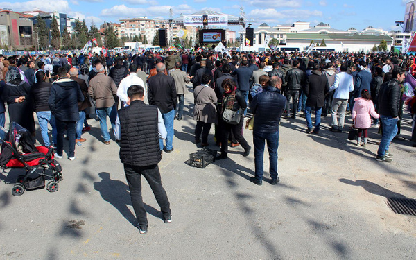 Kocaeli'deki HDP mitinginde Öcalan lehine slogan atan 8 kişi gözaltına alındı - Sayfa 4