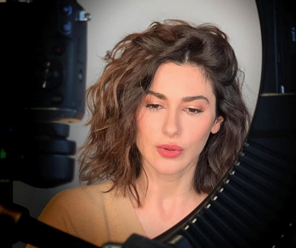 Nesrin Cavadzade iç gösteren kıyafetini paylaştı sosyal medyada tepki çekti - Sayfa 1