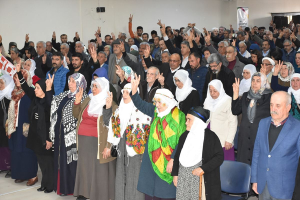 HDP'nin Diyarbakır'daki kutlama programında terör propagandası - Sayfa 3