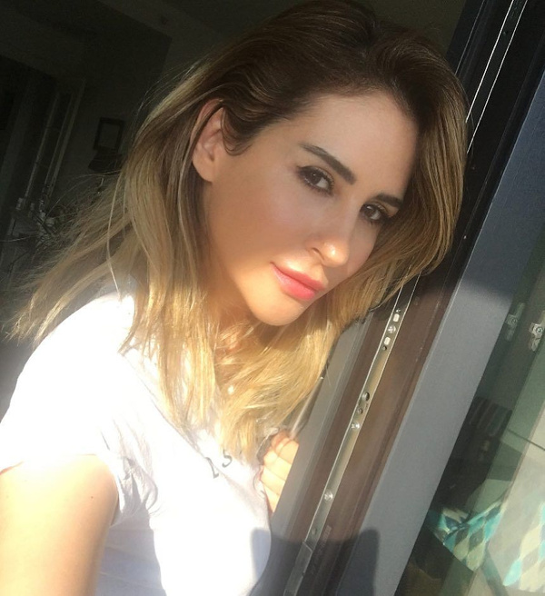 sarkici aynur aydin in hesabi hacklendi