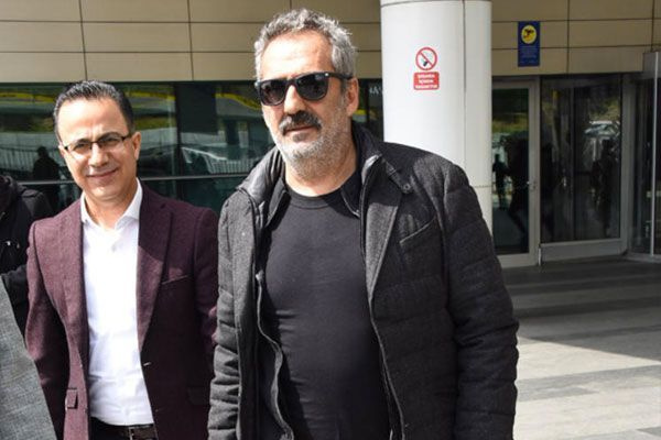 Havalimanında arkadaşını dövdü deniyor Yavuz Bingöl açıklama yaptı - Sayfa 1