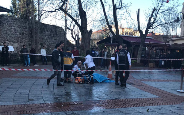 Şoke eden olay: Galata Kulesi'nden atlayan kadın öldü! - Sayfa 1