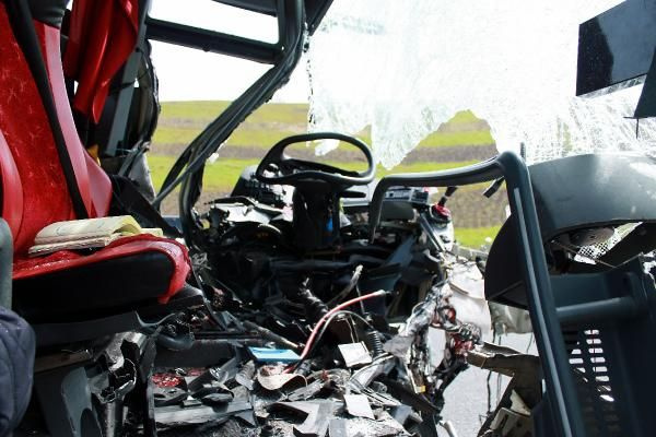 Otobüs TIR'a arkadan çarptı: 2 ölü, çok sayıda yaralı - Sayfa 4