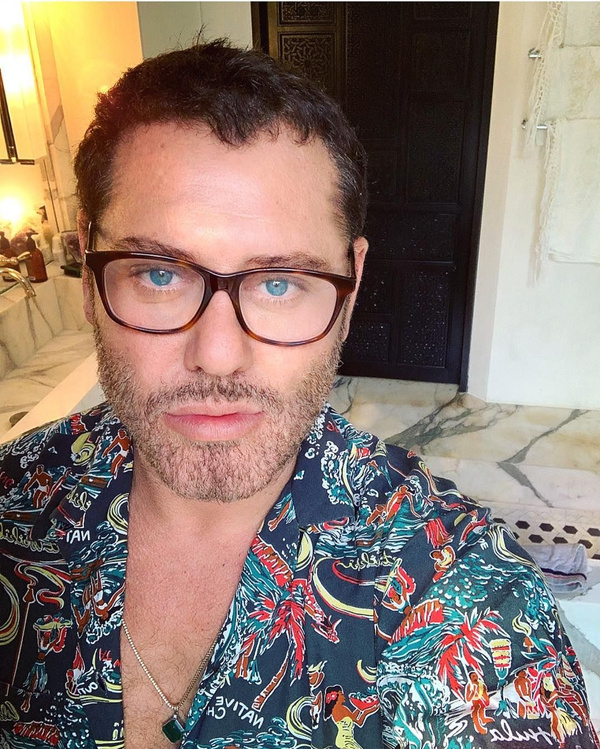 Seksi Model Kate Moss, Mert Alaş'a striptiz yaptı! - Sayfa 4