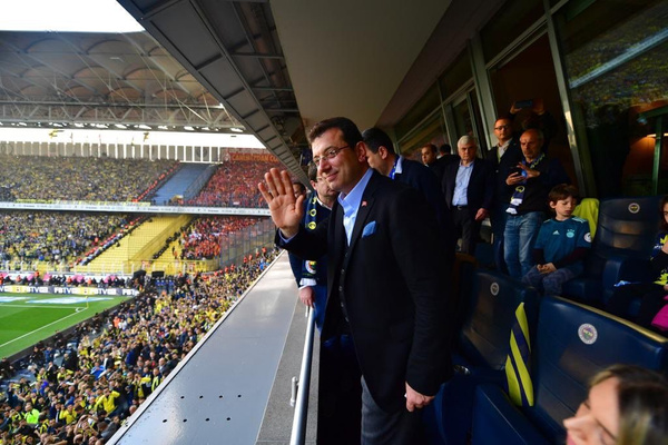 Ekrem İmamoğlu Fenerbahçe Galatasaray derbisinde - Sayfa 2