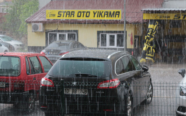 Balıkesir'de aniden başlayan dolu yağışı hayatı felç etti - Sayfa 2