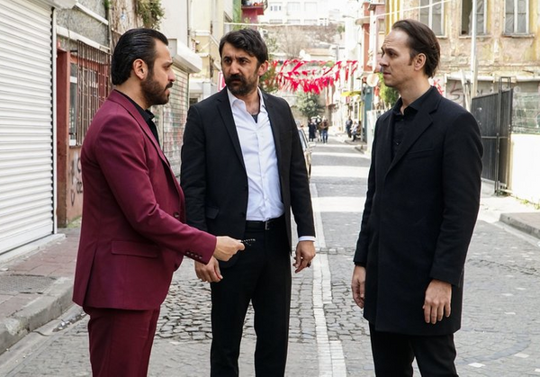 Çukur dizisi hakkında flaş karar! Apar topar erken final yapıyor - Sayfa 2