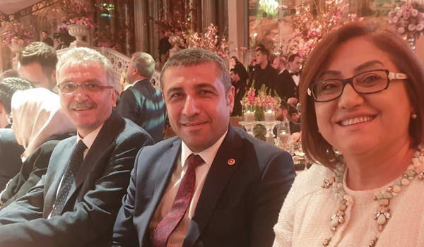 Cumhurbaşkanı Erdoğan nikah şahidi oldu Yelda Demirören ve Haluk Kalyoncu evlendi - Sayfa 3