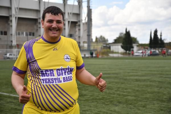 140 kiloluk futbolcu - Sayfa 2