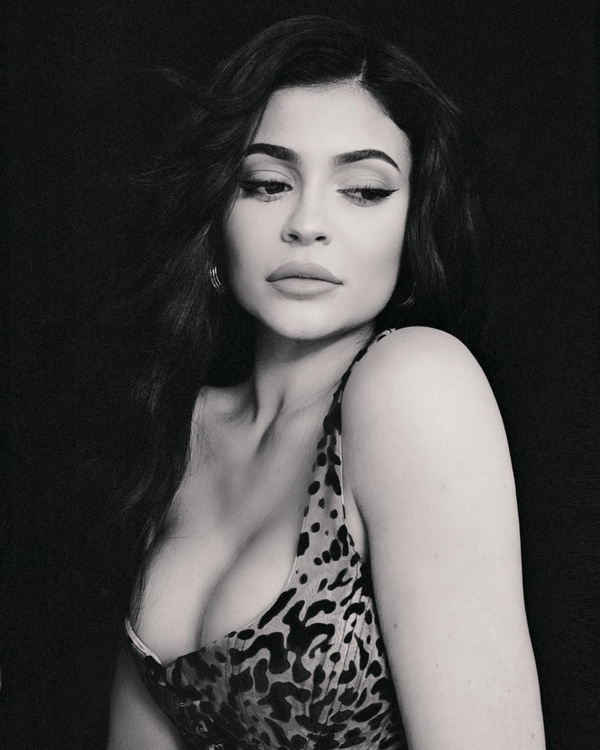 Kylie Jenner, sokağa makyajsız haliyle çıktı; tanımak imkansız - Sayfa 1