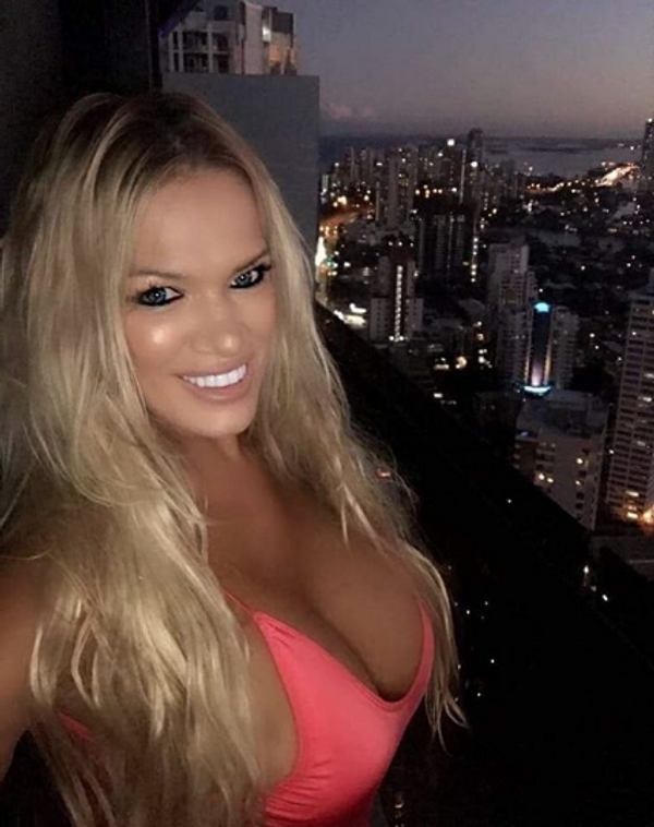 Dünyanın en çekici büyükannesi Gina Stewart, çıplak pozu yüzünden isyan etti - Sayfa 1