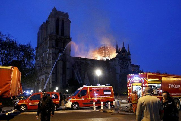 Notre Dame için uluslararası mimari yarışma - Sayfa 3