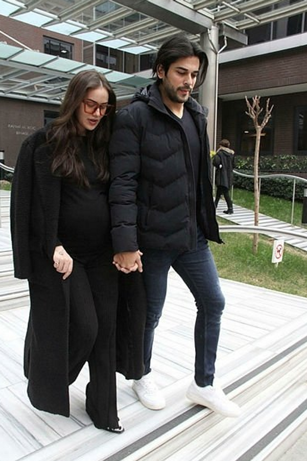 Burak Özçivit, oğlu için bakın ilk nereye koştu - Sayfa 4
