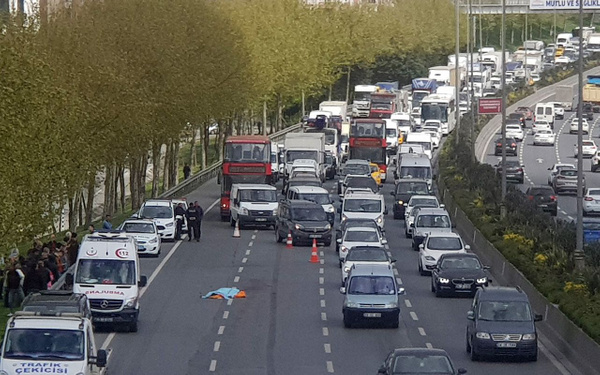 İstanbul'da korkunç kaza! Yaya geçidini kullanmayınca... - Sayfa 1