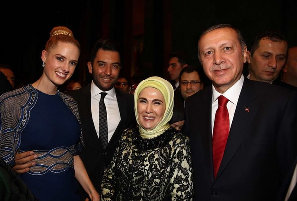 Wilma Elles'ten kötü haber geldi! İkiz bebeklerinin babasıyla boşanmış - Sayfa 3