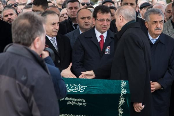 Cumhurbaşkanı Erdoğan'la Ekrem İmamoğlu aynı cenazede saf tuttular - Sayfa 4