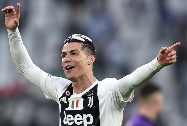 Juventus, 5 hafta kala şampiyonluğunu ilan etti Ronaldo tarihe geçti - Sayfa 4