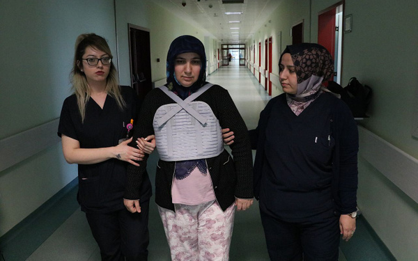 Kalbinden 6 santimetre çapında kitle çıkarıldı - Sayfa 4