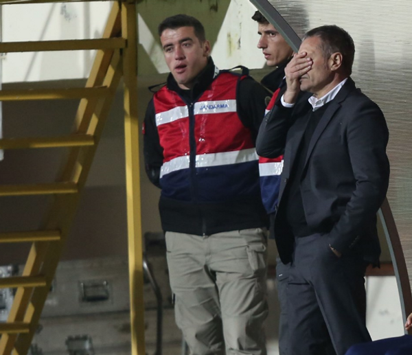 Ersun Yanal istenmeyen adam ilan edildi: Sergen'e baksın hocalık öğrensin - Sayfa 3
