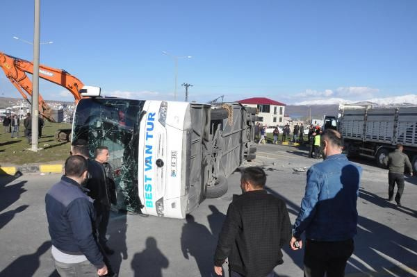 Bitlis'te yolcu otobüsü ile TIR çarpıştı: 34 yaralı - Sayfa 1