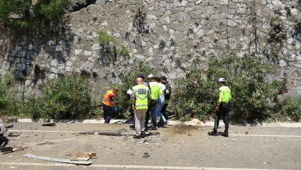 Muğla'da çekici uçuruma yuvarlandı 2 ölü 1 yaralı - Sayfa 1