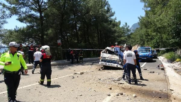 Muğla'da çekici uçuruma yuvarlandı 2 ölü 1 yaralı - Sayfa 2