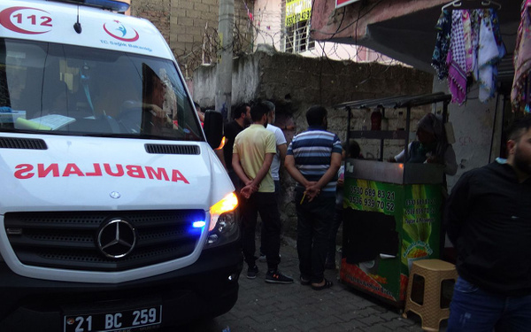 Diyarbakır'da kadınların yardım kolisi kavgası - Sayfa 1