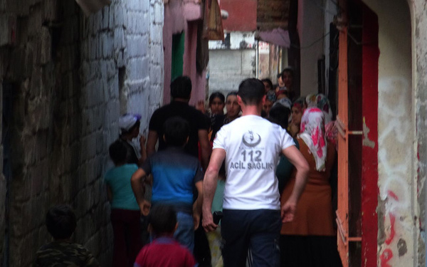 Diyarbakır'da kadınların yardım kolisi kavgası - Sayfa 2