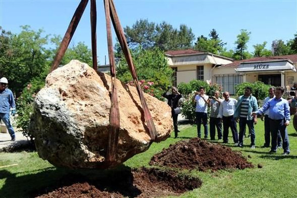Adıyaman'da Roma dönemine ait 8 tonluk kayada 'ayrılık figürü' - Sayfa 2