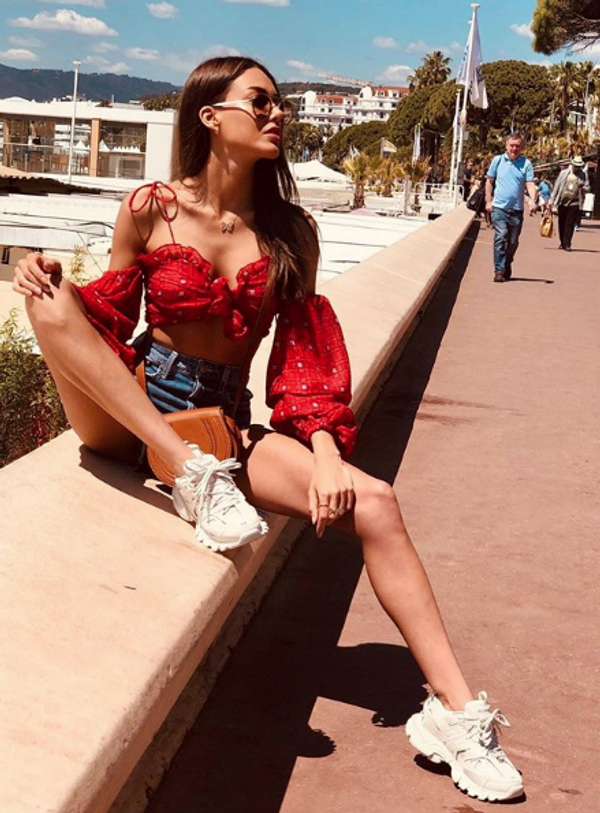 Dilan Çiçek Deniz Cannes Film Festivali için Fransa'da Cannes pozu gecikmedi - Sayfa 2