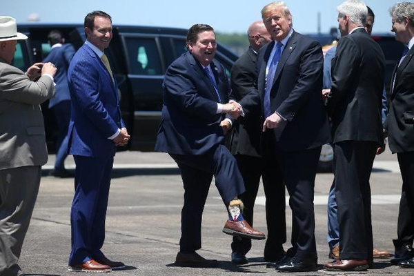 Louisiana Valisi Billy Nungesser'ın Trump çorabı olay oldu! - Sayfa 2