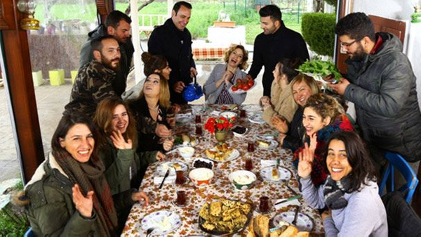 'Kalk Gidelim' dizi setinde skandal olay! Sette bıçaklı kavga çıktı - Sayfa 2