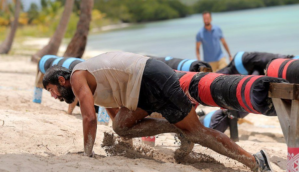 Ağlayarak oyundan çıkmak zorunda kaldı Survivor'da korkutan sakatlık! - Sayfa 4