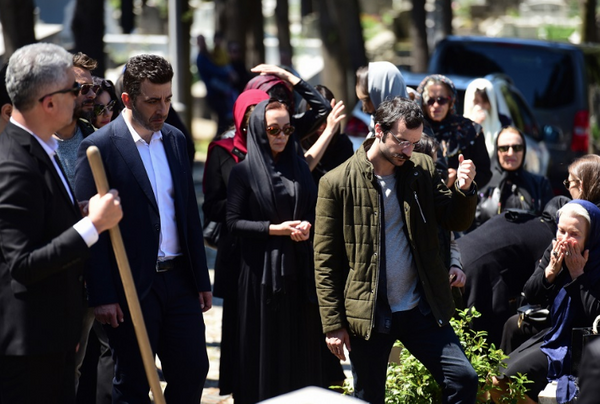 İstanbullu Gelin'de beklenmeyen ölüm! Garip'in vedası yürekleri burktu - Sayfa 4
