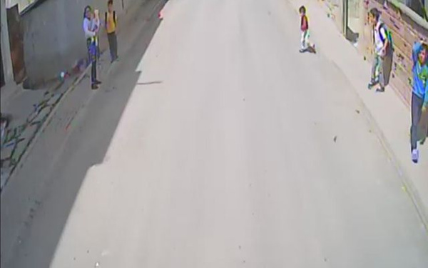 Bursa'da 4 yaşındaki Yasin otobüsün altında böyle kaldı - Sayfa 1