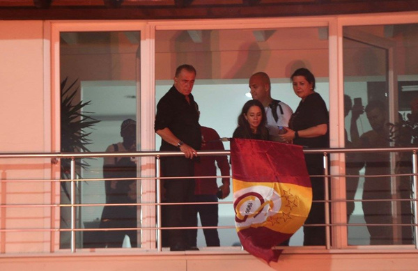 Florya'da coşkulu kutlamada Fatih Terim'den büyük jest - Sayfa 1