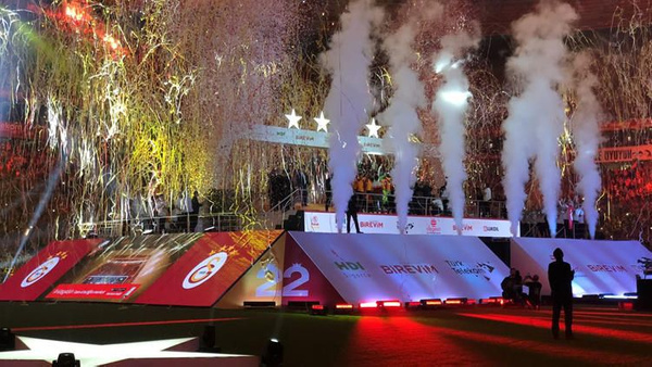 Galatasaray kupasına kavuştu! 22. şampiyonluğun inanılmaz coşkusu - Sayfa 2