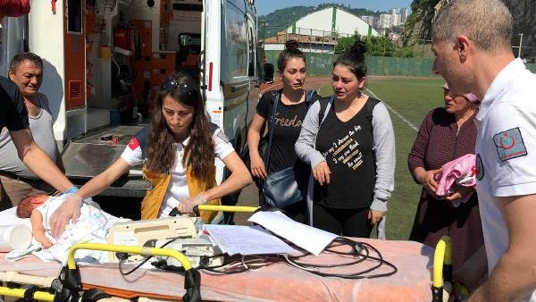 Zonguldak'ta hava ambulansı 1 aylık Eflin bebek için havalandı - Sayfa 3