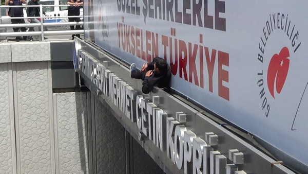 Uşak'ta intihardan vazgeçen adam koşarak kaçtı - Sayfa 2