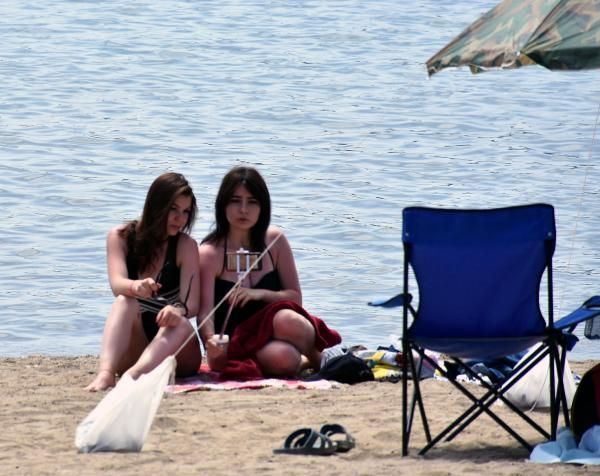 Marmaris'te plajlarda yer kalmadı, sahil şeridi doldu - Sayfa 3