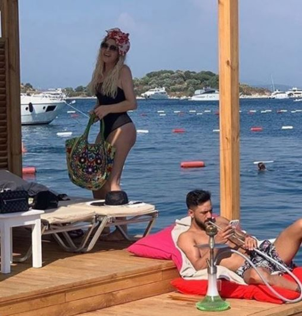 Selin Ciğerci ve Gökhan Çıra yaz sezonunu açtı! Bodrum'da ilgi odağı oldular - Sayfa 2