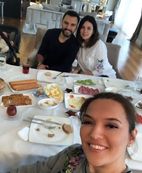 Demet Akalın siyasete mi atılıyor açıklaması sosyal medyayı salladı - Sayfa 3