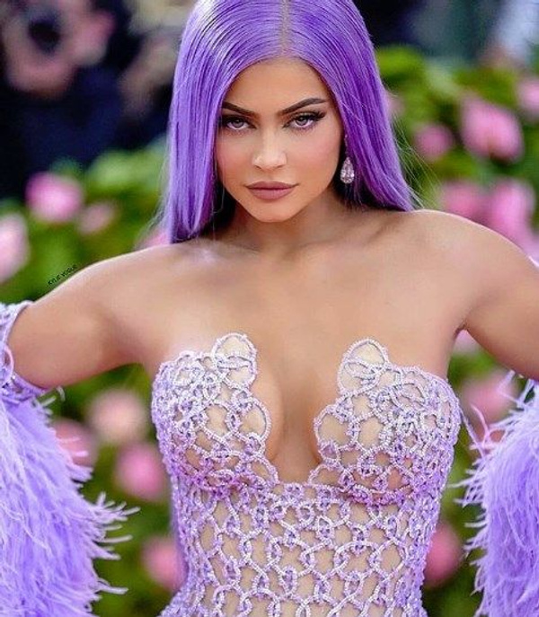 Handmaid's Tale temalı parti verdi! Kylie Jenner büyük tepki topladı! - Sayfa 1