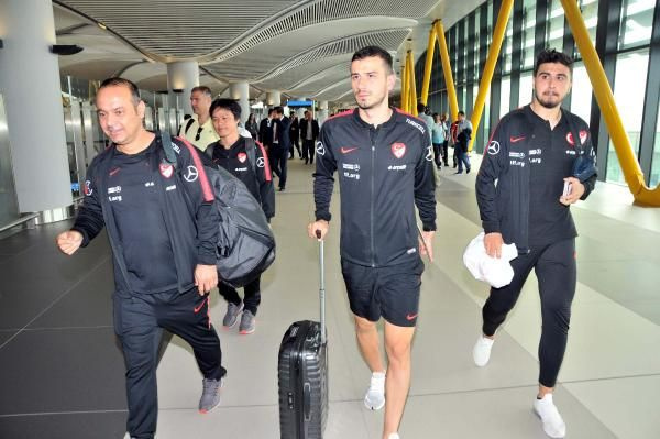 Emre Belözoğlu'ndan kendisine fırça uzatıp özür dileyen kişi için ilk yorum - Sayfa 3