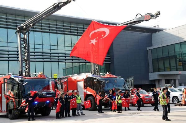 Emre Belözoğlu'ndan kendisine fırça uzatıp özür dileyen kişi için ilk yorum - Sayfa 1