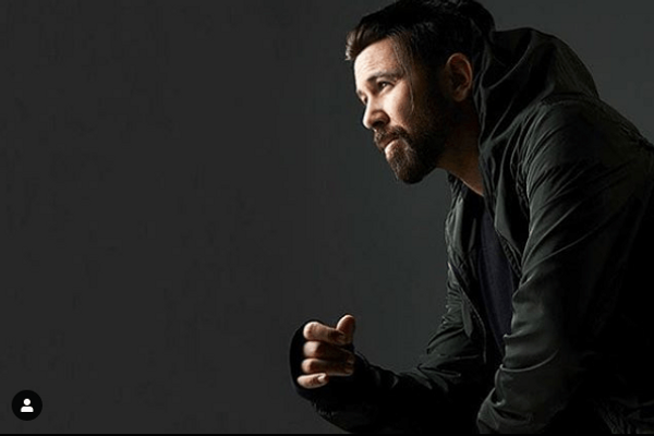 Berksan konserden dönerken kaza geçirdi! Aracı hurdaya döndü - Sayfa 1