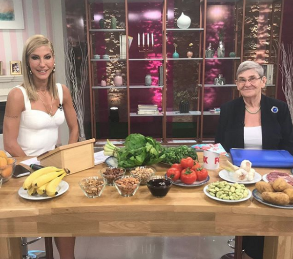 Canan Karatay kesin bir dille uyardı: Kanseri falan korumaz kanser yapar! - Sayfa 1